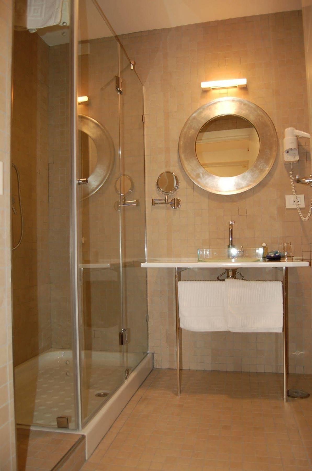 Hotel Del Conte Fondi Εξωτερικό φωτογραφία