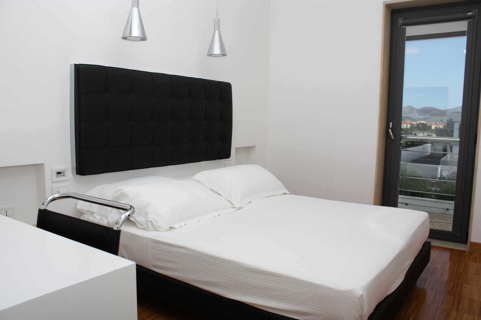 Hotel Del Conte Fondi Εξωτερικό φωτογραφία